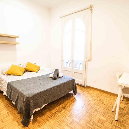 Balmes Private Rooms Barcelona Exterior photo