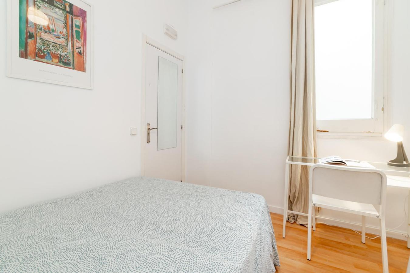 Balmes Private Rooms Barcelona Exterior photo