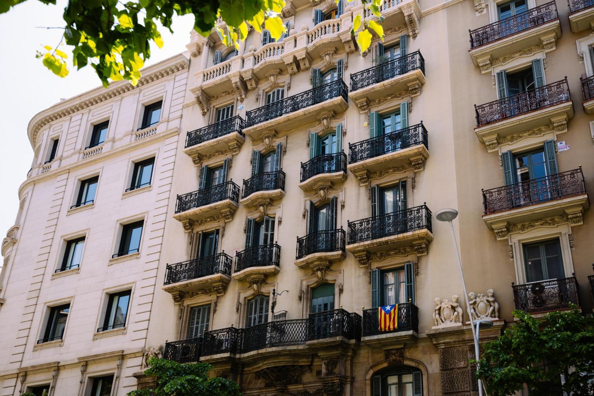 Balmes Private Rooms Barcelona Exterior photo