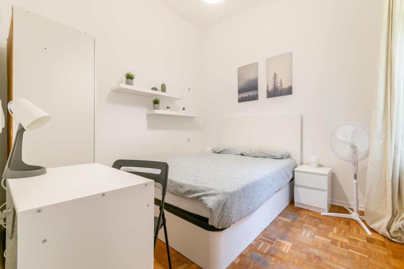 Balmes Private Rooms Barcelona Exterior photo