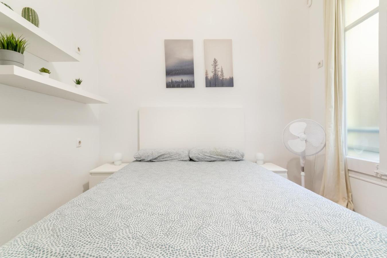 Balmes Private Rooms Barcelona Exterior photo