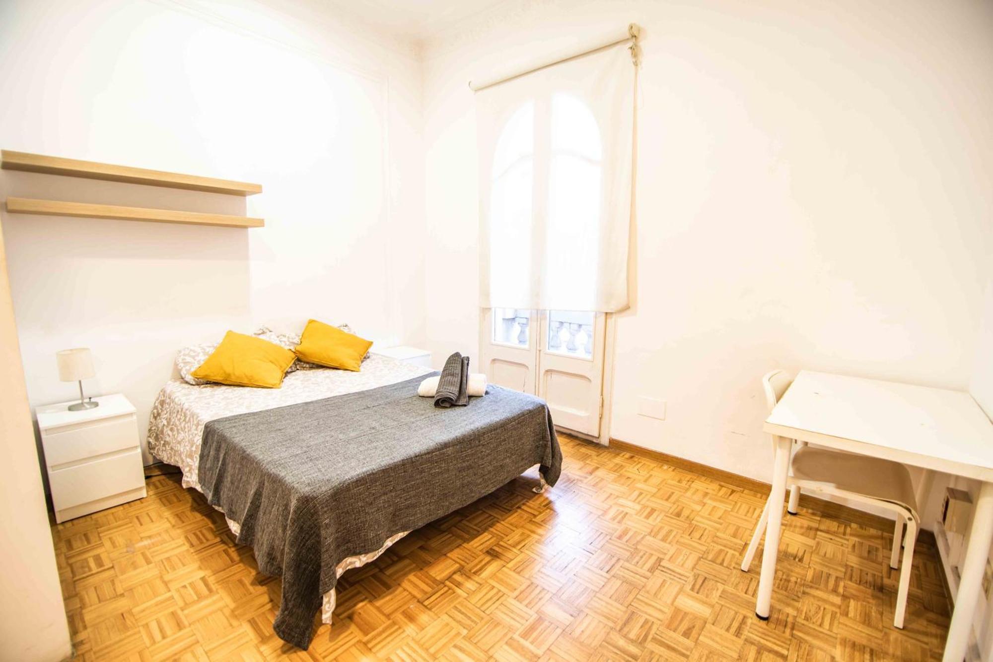 Balmes Private Rooms Barcelona Exterior photo